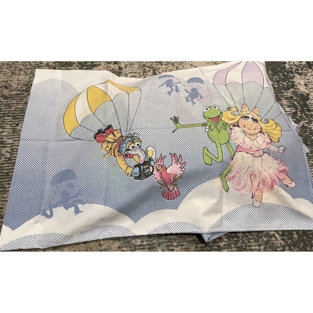 1981 Martex "Muppets Sky Jinks" twin bed sheet set